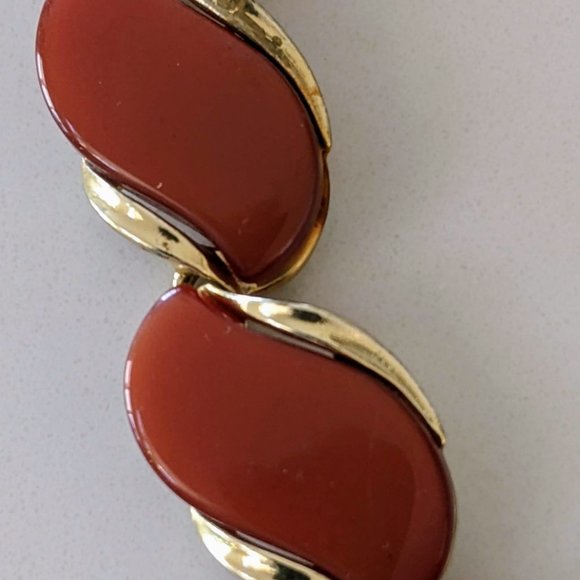 Lisner necklace on trend Amber color 17in - Picture 3 of 8